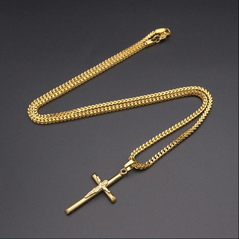 Christelijke kettingen: gouden en zilveren kruisketting