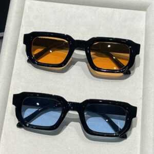 Retro vierkante zonnebril zwart frame oranje lens